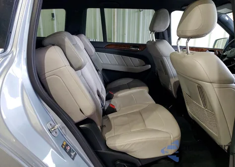 2015 Mercedes-Benz Gl 450 4Matic z USA, uszkodzony, nr VIN 4JGDF6EE9FA528383